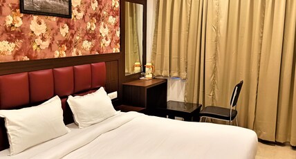 Hotel Golden Crown Room Type - Standard AC Room