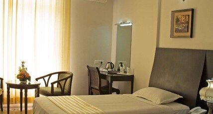 KR Inn, Krishnarajapuram Room Type - Executive Twin Bed