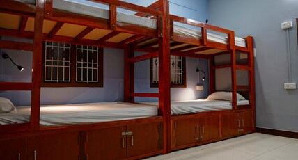 Nomad House Pondicherry | Dorms & Wi-Fi Room Type - Bed in 8-Bed Mixed Dormitory Room