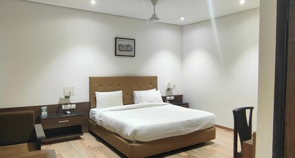 The Byke Boutique - Suraj Club | (Pan India Pure Veg Hotel Chain) Room Type - Suite