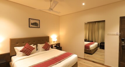 The Byke Boutique - Suraj Club | (Pan India Pure Veg Hotel Chain) Room Type - Executive King