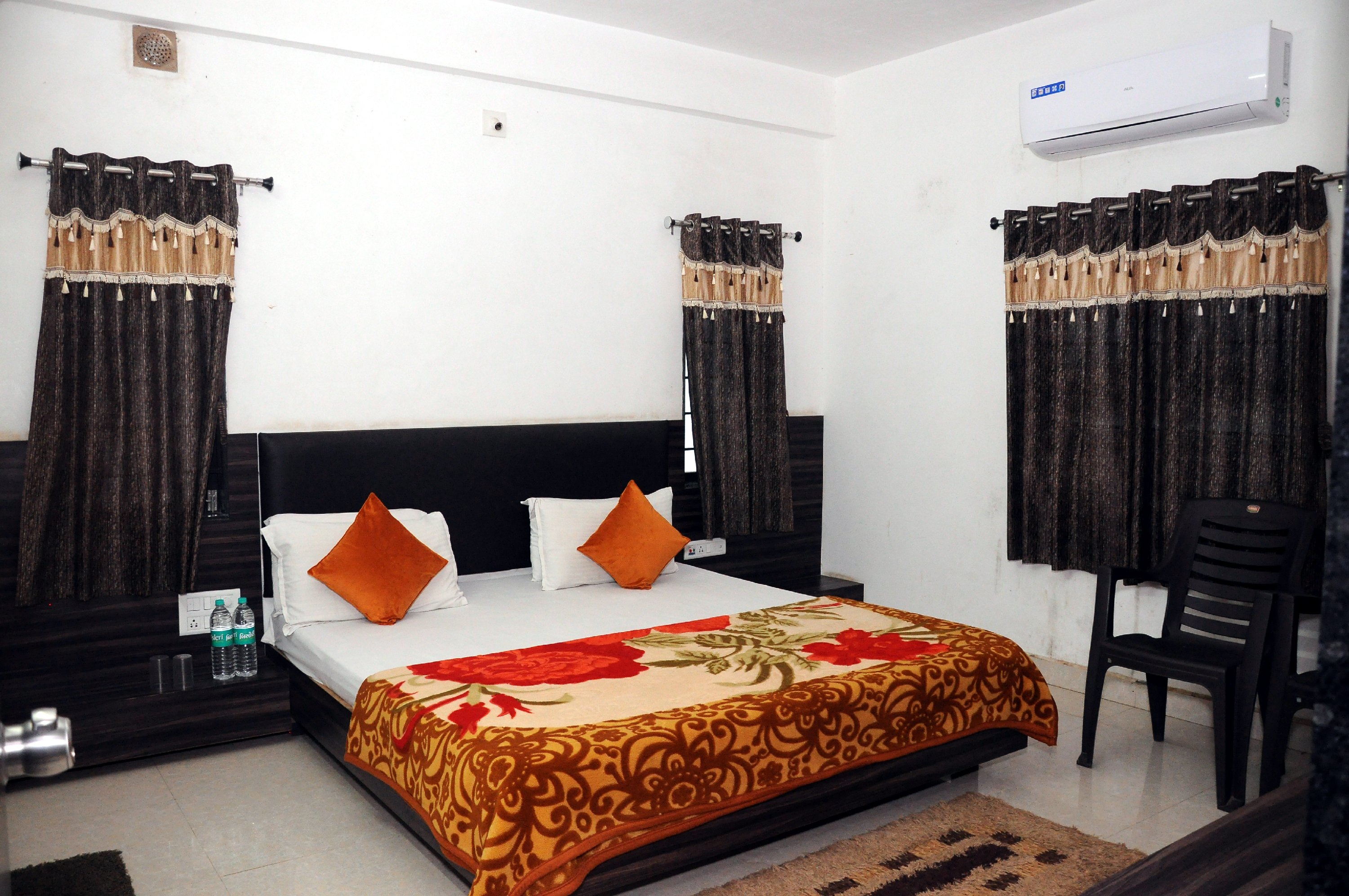 Hotel A Star Sasangir - Tap to explore photos