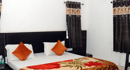 Hotel A Star Sasangir Room Type - Deluxe Non Ac Double Bed