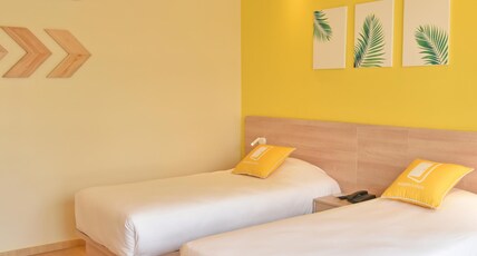Bloom - Golf Course Road Room Type - Standard Twin