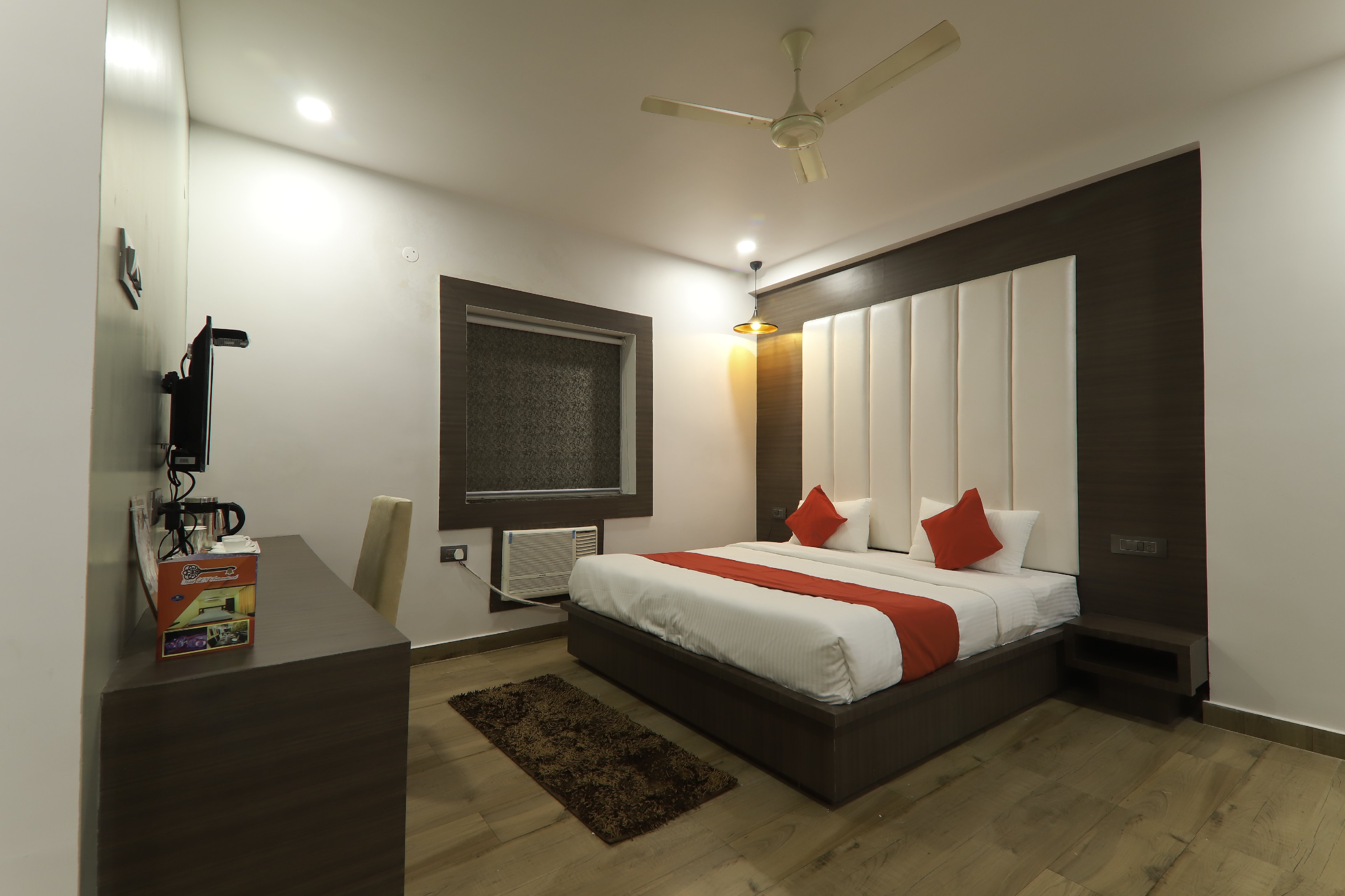 HOTEL L N INTERNATIONAL Room Type - SUITE ROOM