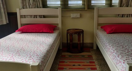 Raahgir Room Type - Standard room