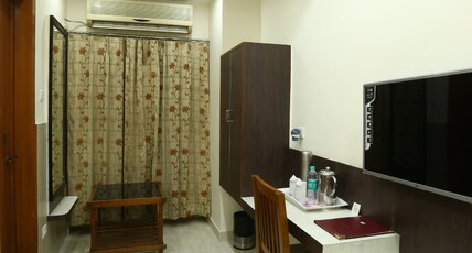 HOTEL SUNVIEW INTERNATIONAL Room Type - Premium Double HOTEL SUNVIEW INTERNATIONAL Room Type - Premium Double