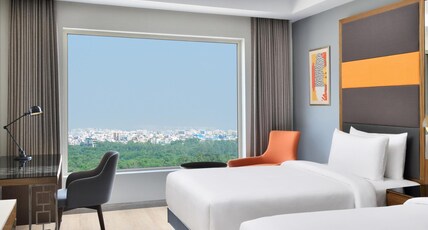 Le Meridien Hyderabad Room Type - Deluxe Twin City View
