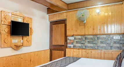 Oak View Shimla Room Type - Deluxe Room