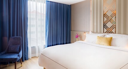 GLOW Sukhumvit 5 Room Type - Deluxe King Room