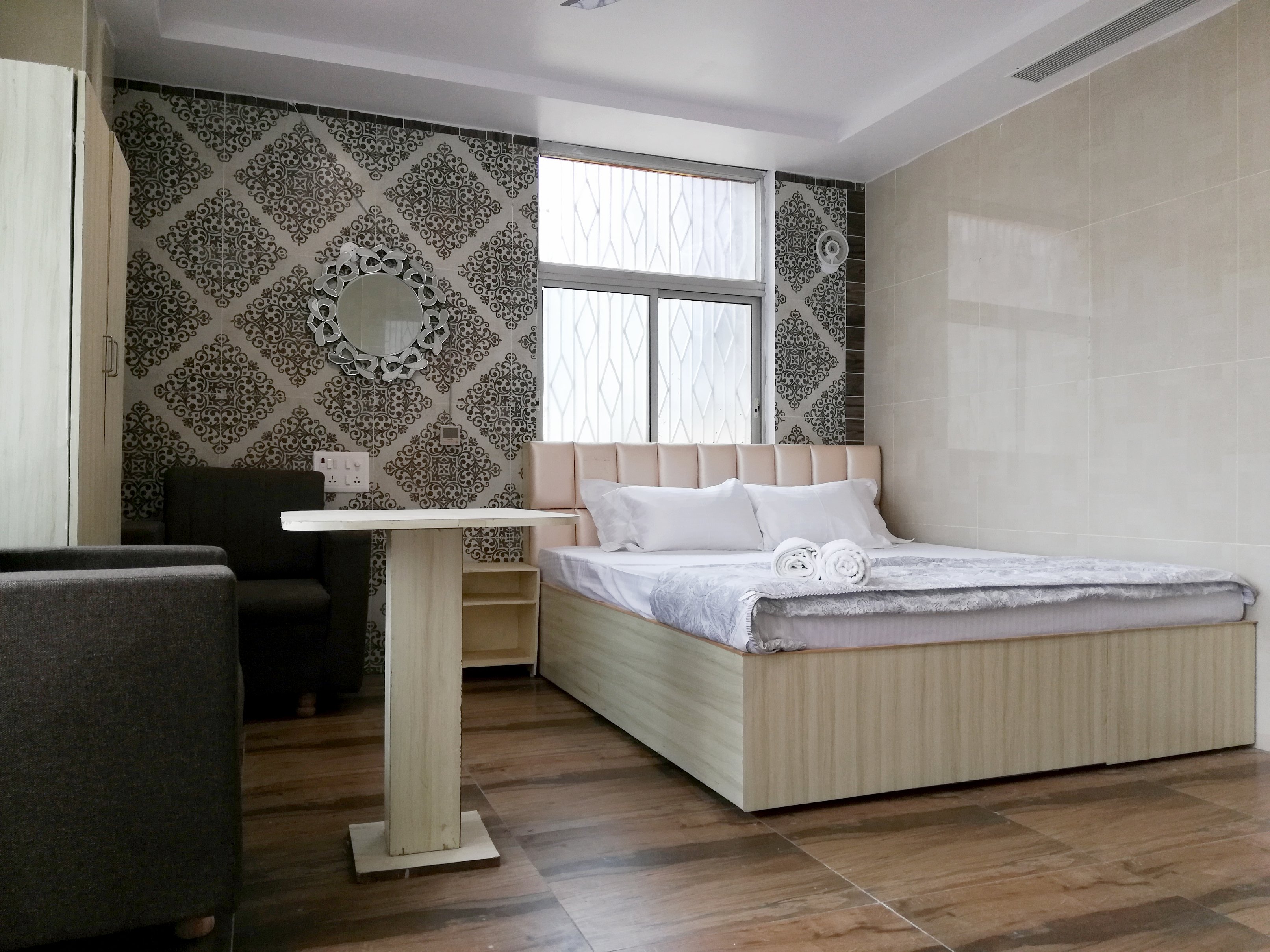 Hotel White Hous Inn Room Type - Deluxe AC Room