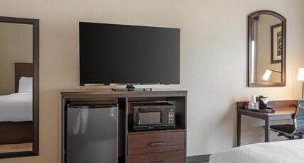Best Western Plus McKinney Inn and Suites Room Type - 2 Queen Beds, Non-Smoking, High Speed Internet Access, Microwave And Refrigerator, Flat Screen Telev