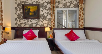 Pink Suite Saigon Airport Hotel Room Type - Premier Deluxe with Free Minibar
