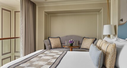 The Fullerton Hotel Singapore Room Type - Loft Suite