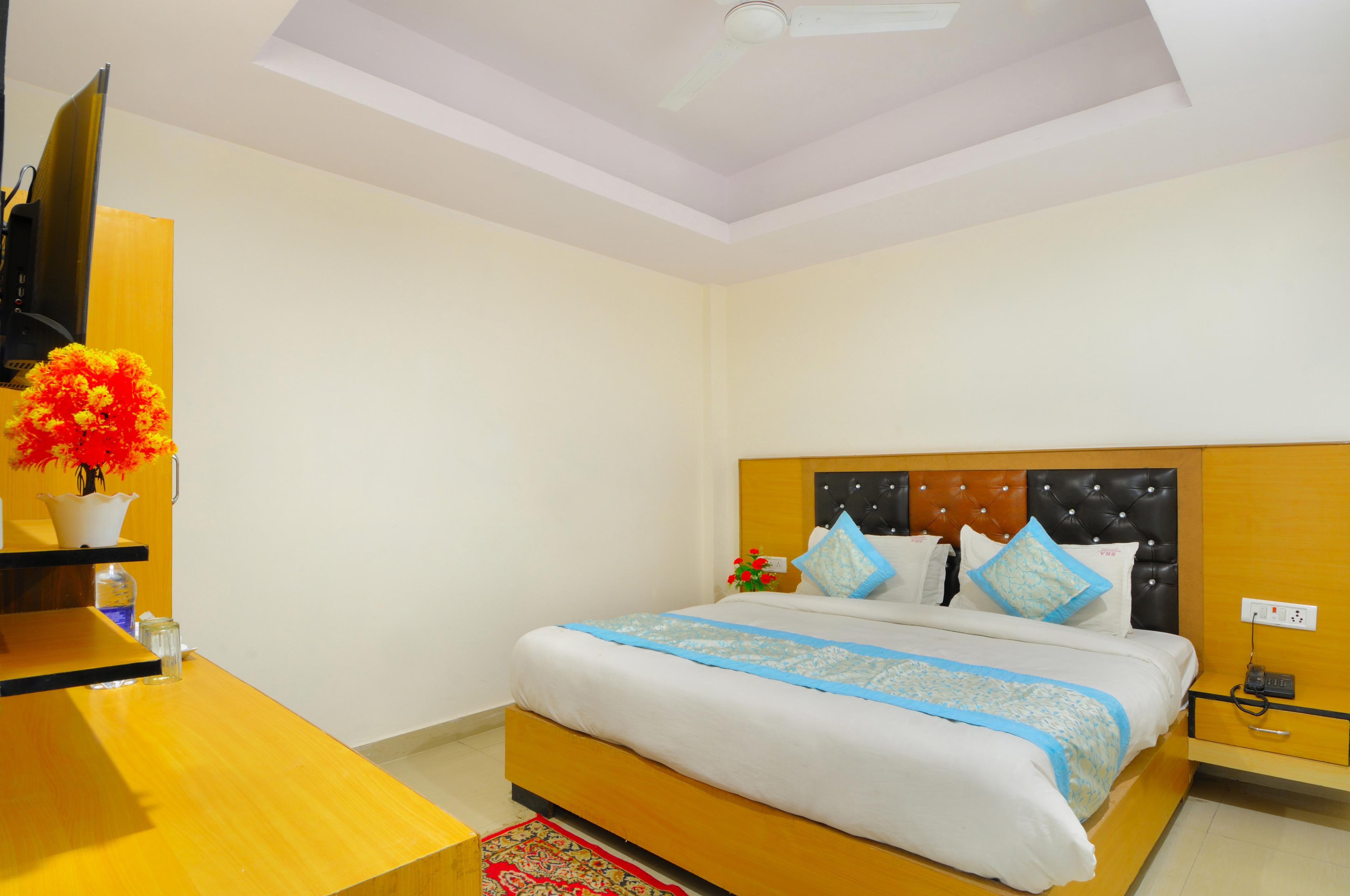 Hotel Hari International by Boom Rooms Room Type - Deluxe AC Room