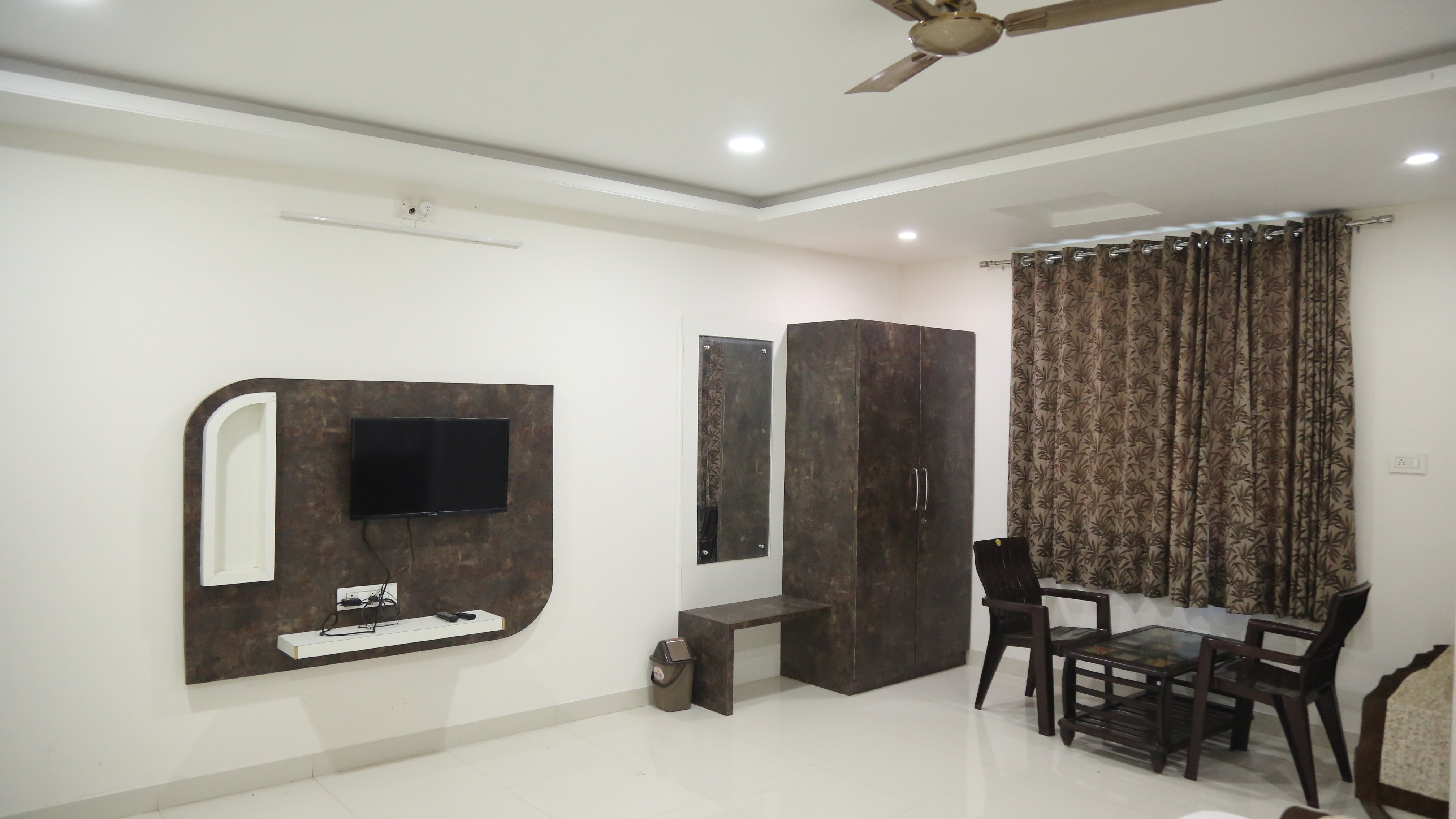 Monsoon Resort - Tap to explore photos