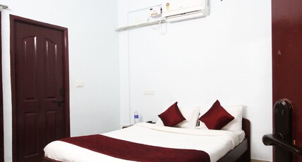 Lakshana service apartment big temple -Thanjavur Room Type - Executive Double Bed Room AC Lakshana service apartment big temple -Thanjavur Room Type - Executive Double Bed Room AC