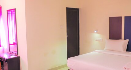 Hotel Stay inn Room Type - Deluxe Room With AC