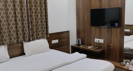 Shree Hari Hotel Room Type - Premium Room