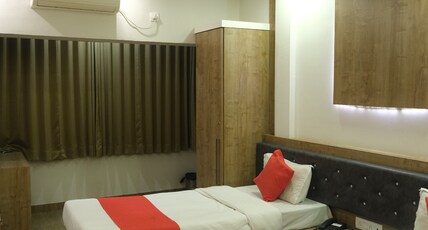 Hotel Centre Point Room Type - DELUXE