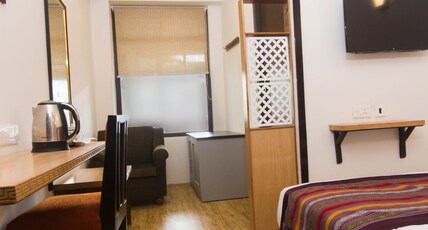 Bumblebee Guest House Room Type - Standard Room