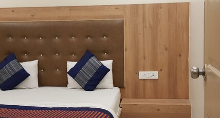 Hotel Klick International Room Type - Deluxe Double Room