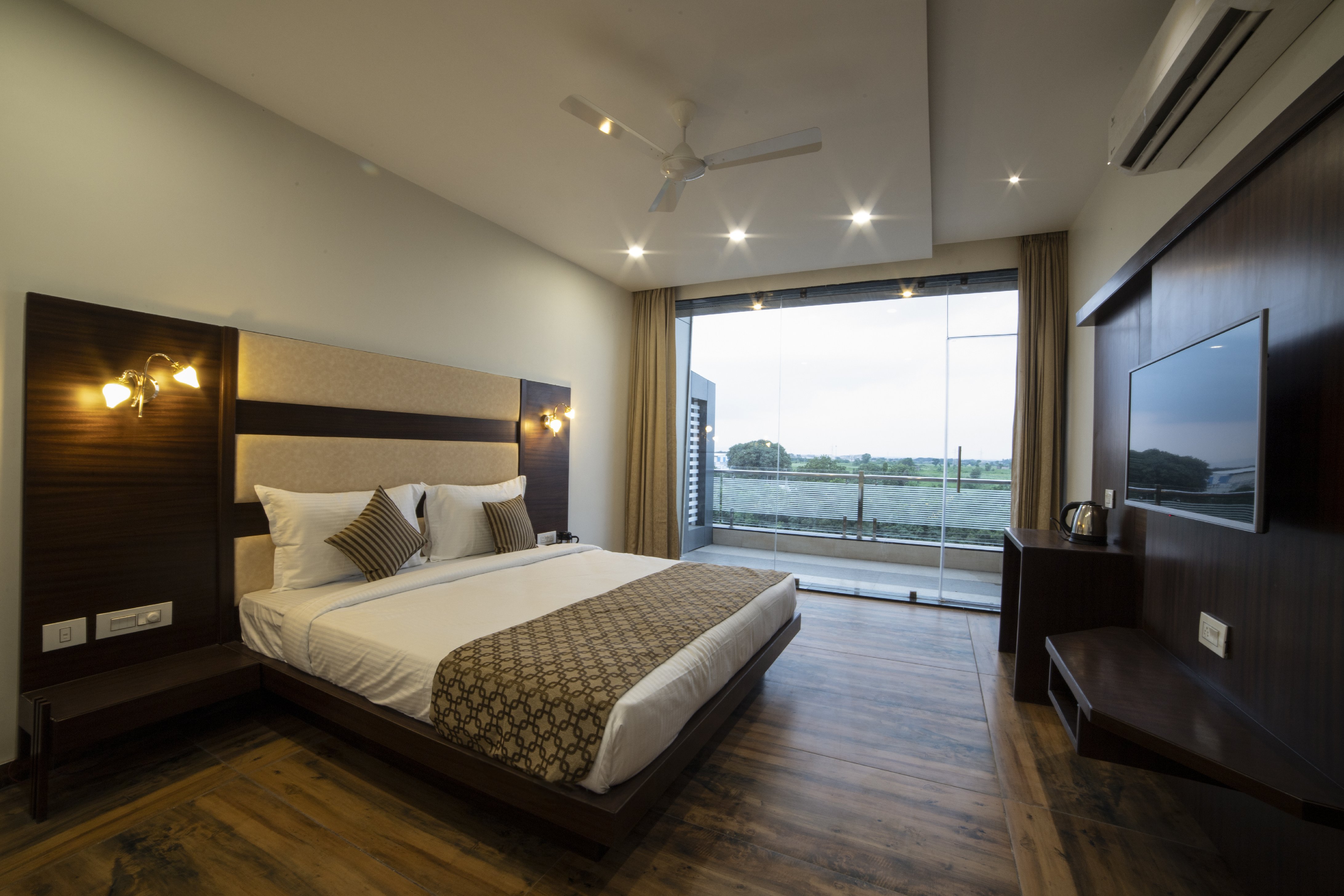 Hotel Greenland Room Type - EXECUTIVE BLUE