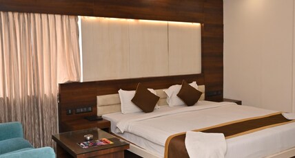 Hotel Silver Land New Digha Room Type - Premium Room with Bathtub