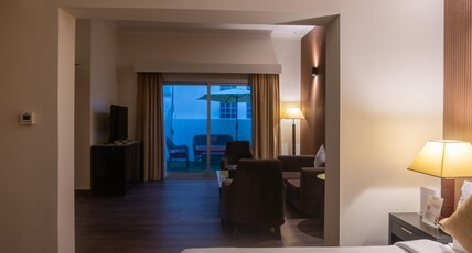 Villaggio Hotel Room Type - Junior King Suite Smoking
