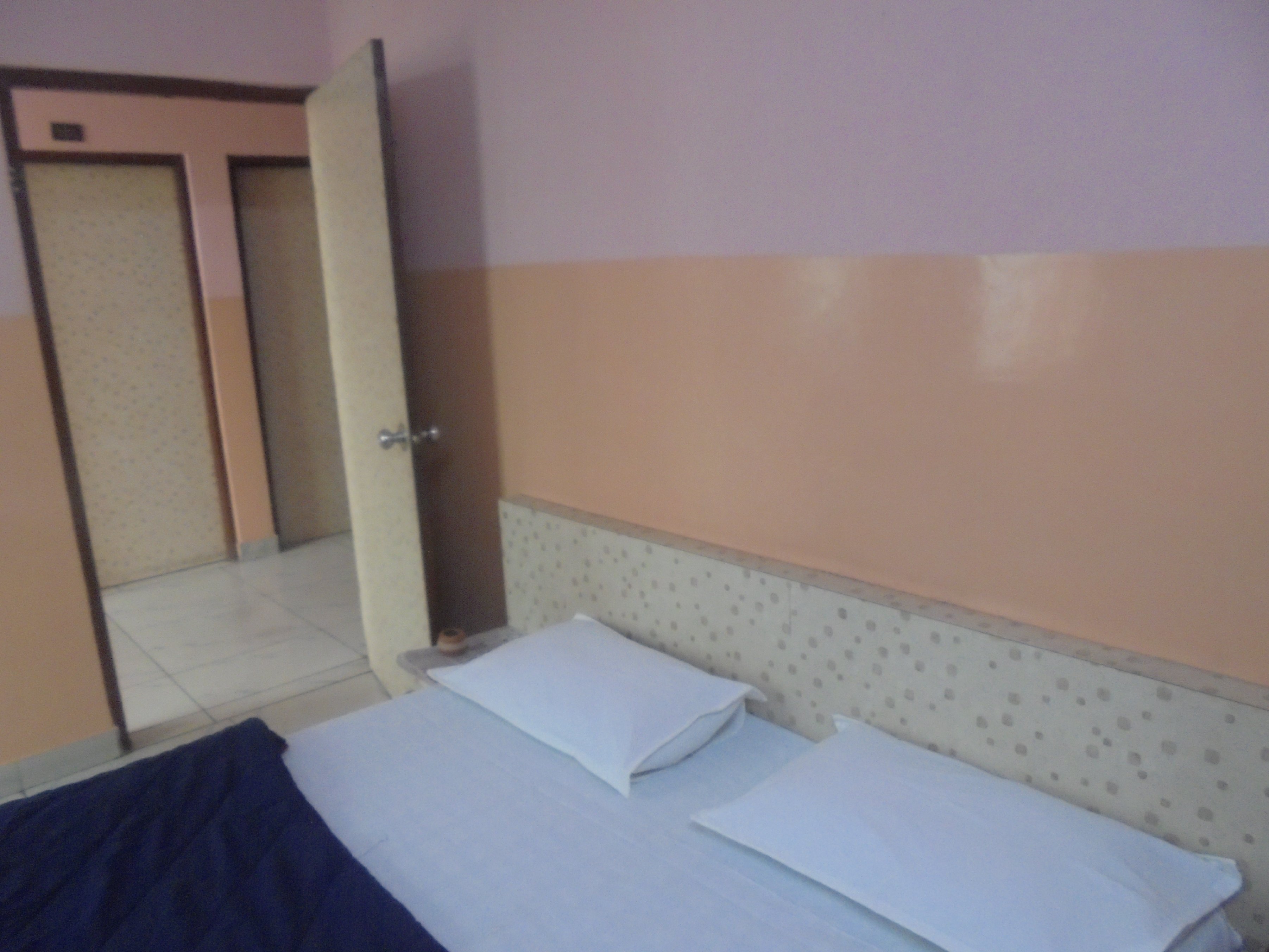 Hotel RAJ Guest House Room Type - Deluxe AC Room
