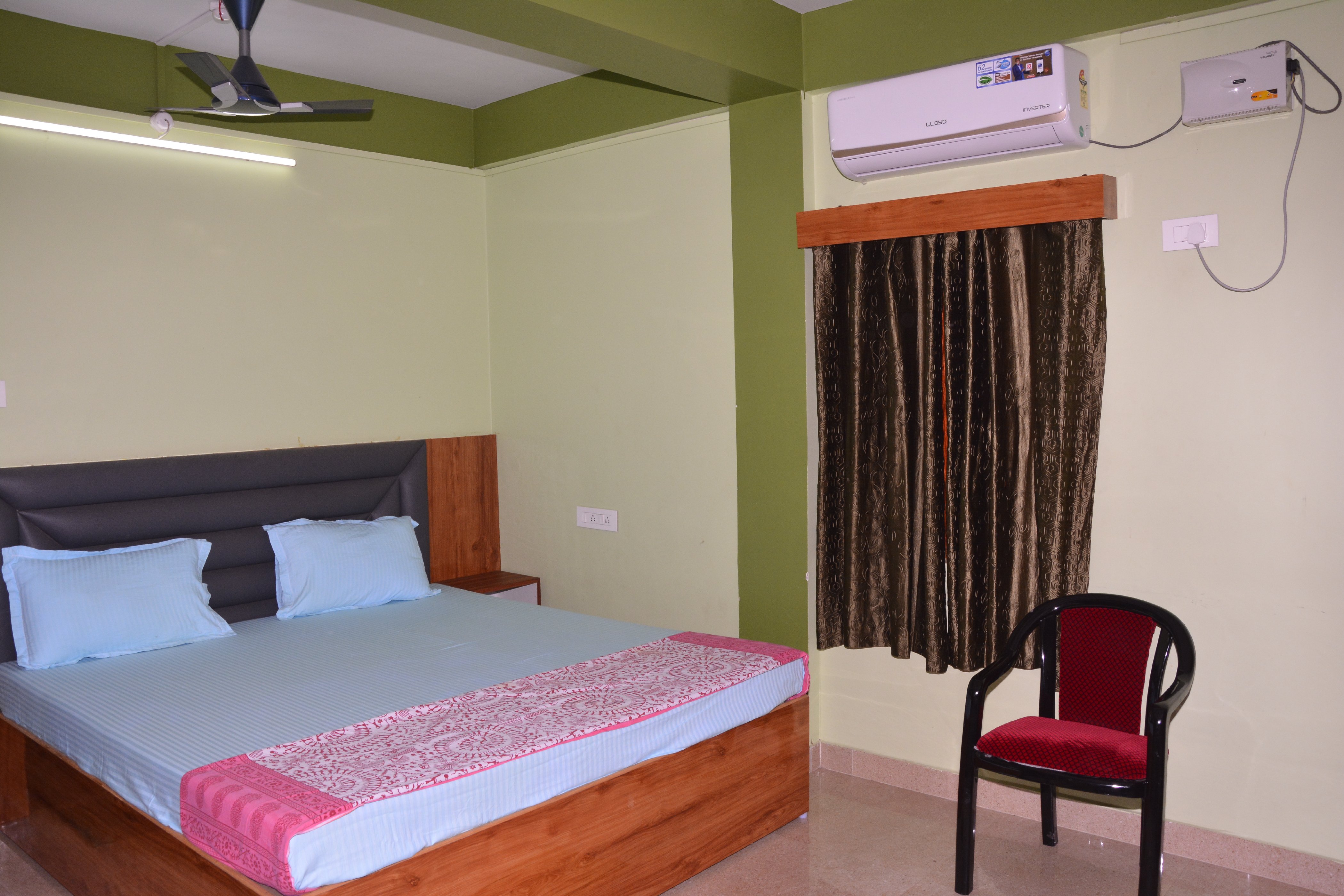 Sea Sun Paradise Room Type - Deluxe King Room