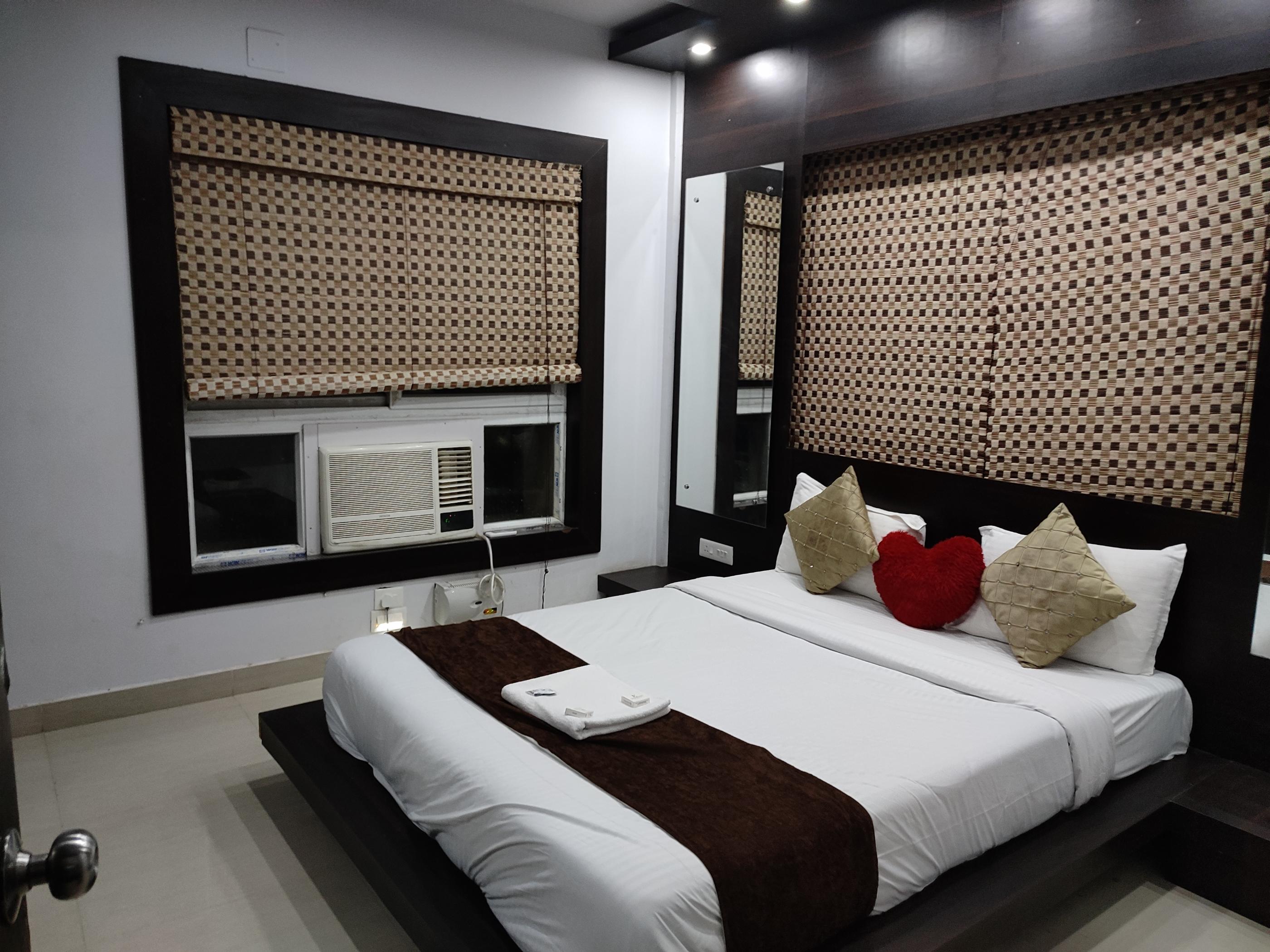 La Platina Premium Suites, Near Sea Beach. - Tap to explore photos