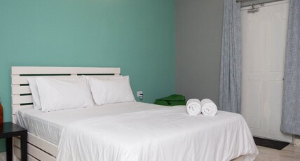 Woke HSR Room Type - Double Room - Large