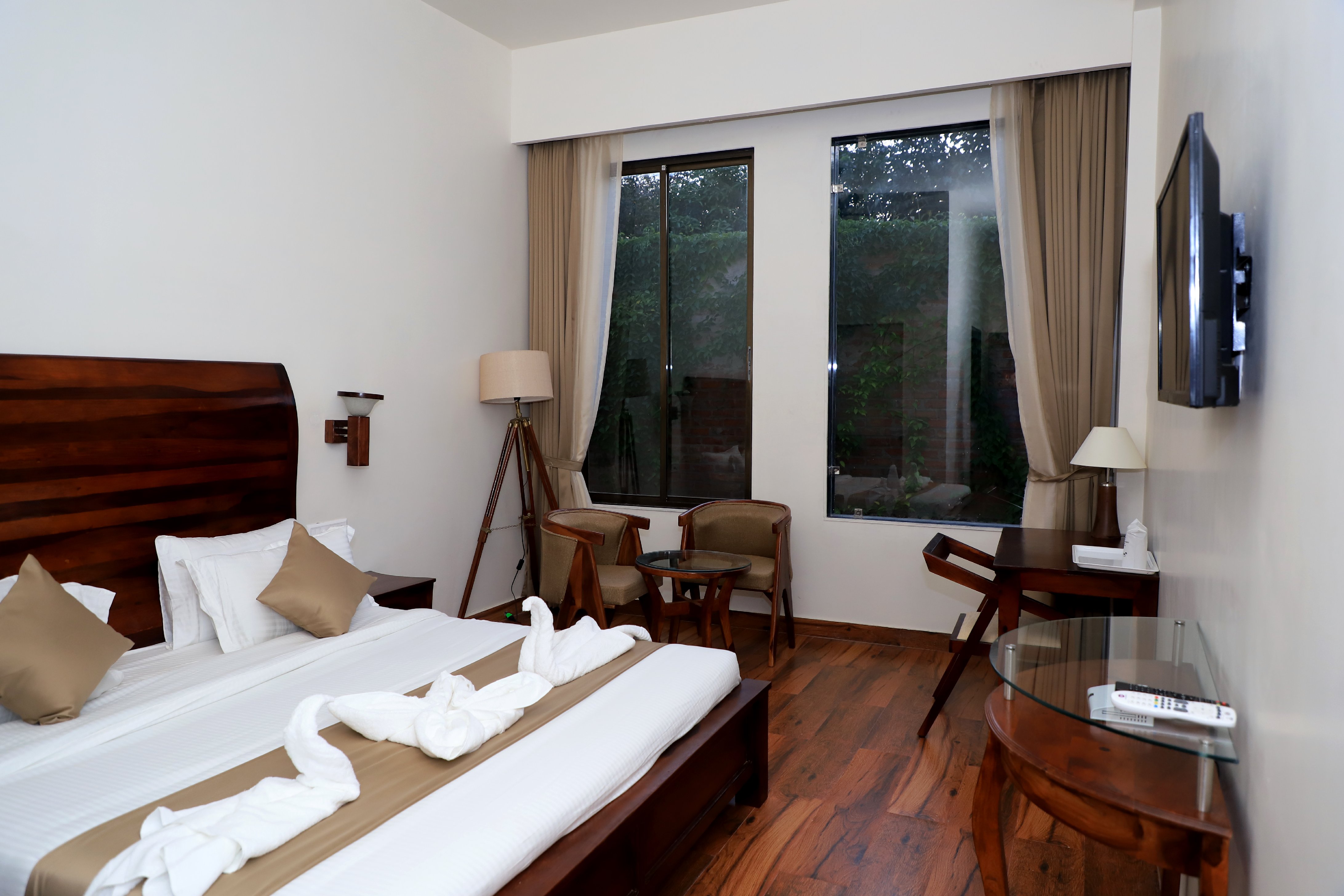 Aroma Resort - Tap to explore photos