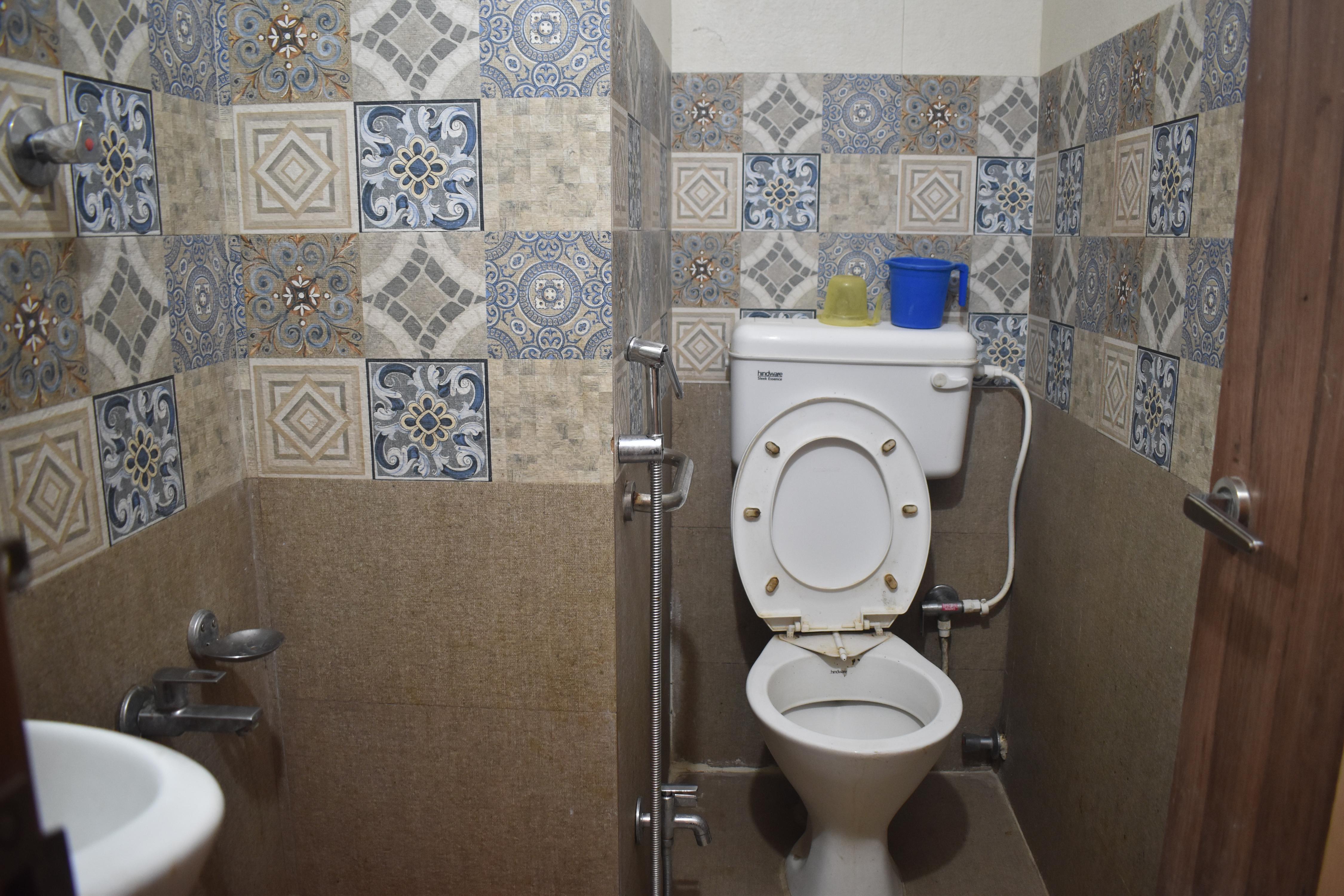 Hotel Ajit Residency (500 Meter From RANCHI RAILWAY STATION) - Tap to explore photos