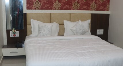 Hotel VIVEK PALACE Room Type - Deluxe AC Room