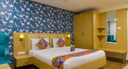 HOTEL RAINTR33 Room Type - DELUXE