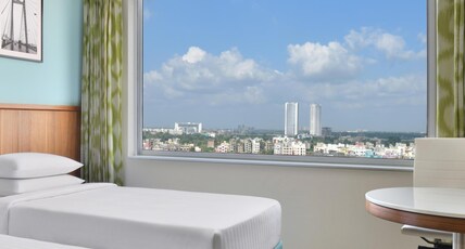 Fairfield by Marriott, Kolkata Room Type - Executive Lounge Access, Guest room, 2 Single Beds