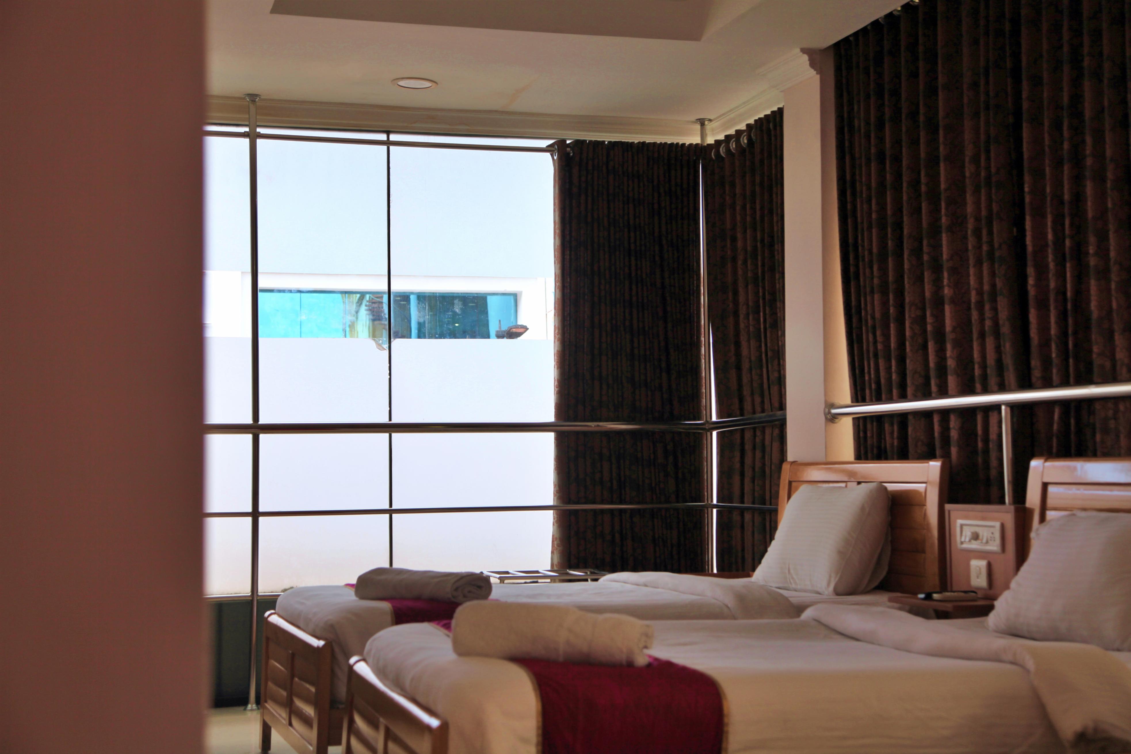 Tristar Regency - Tap to explore photos