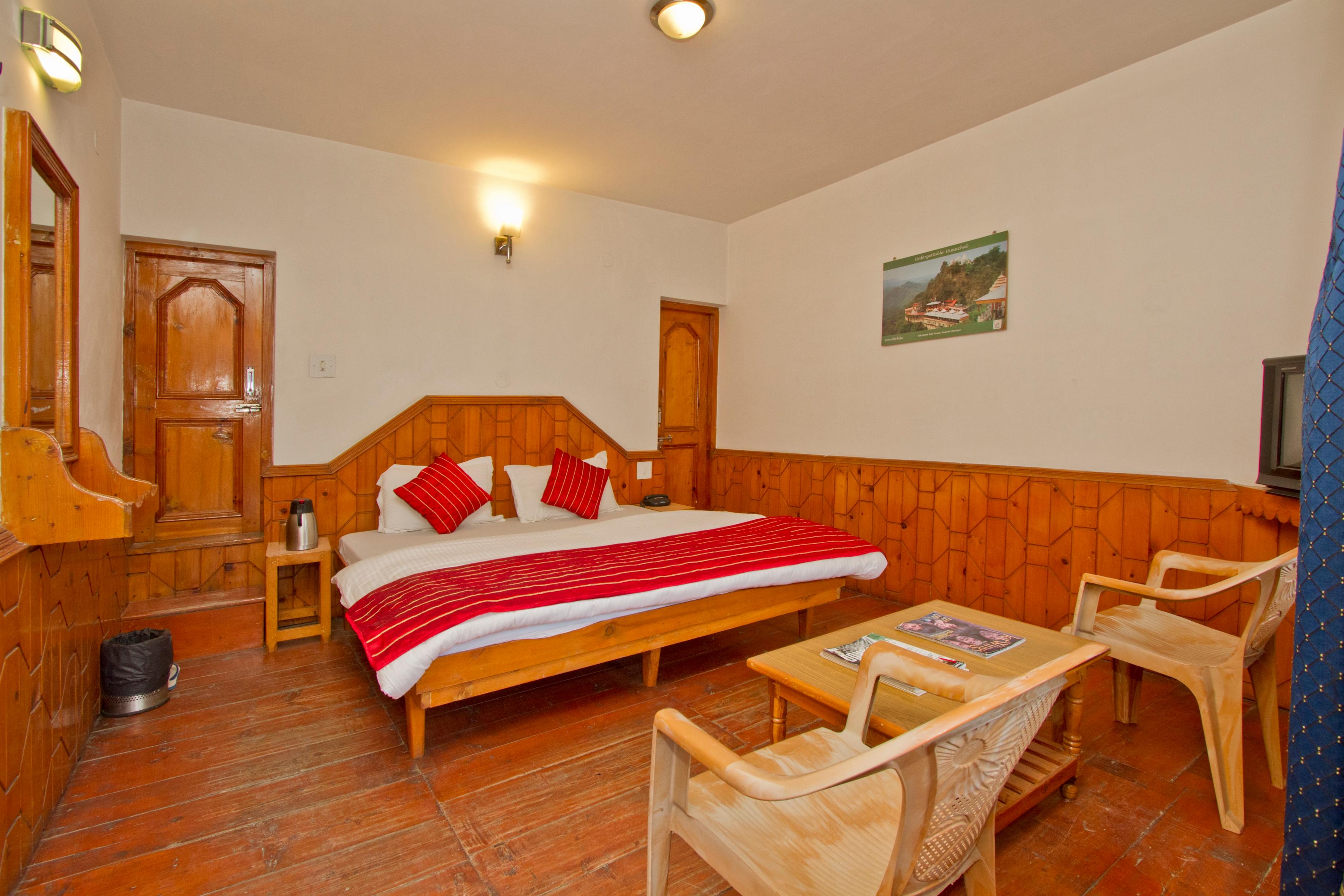 Hotel Rishi Palace Room Type - Standard Rooms with Balcony and Valley view.