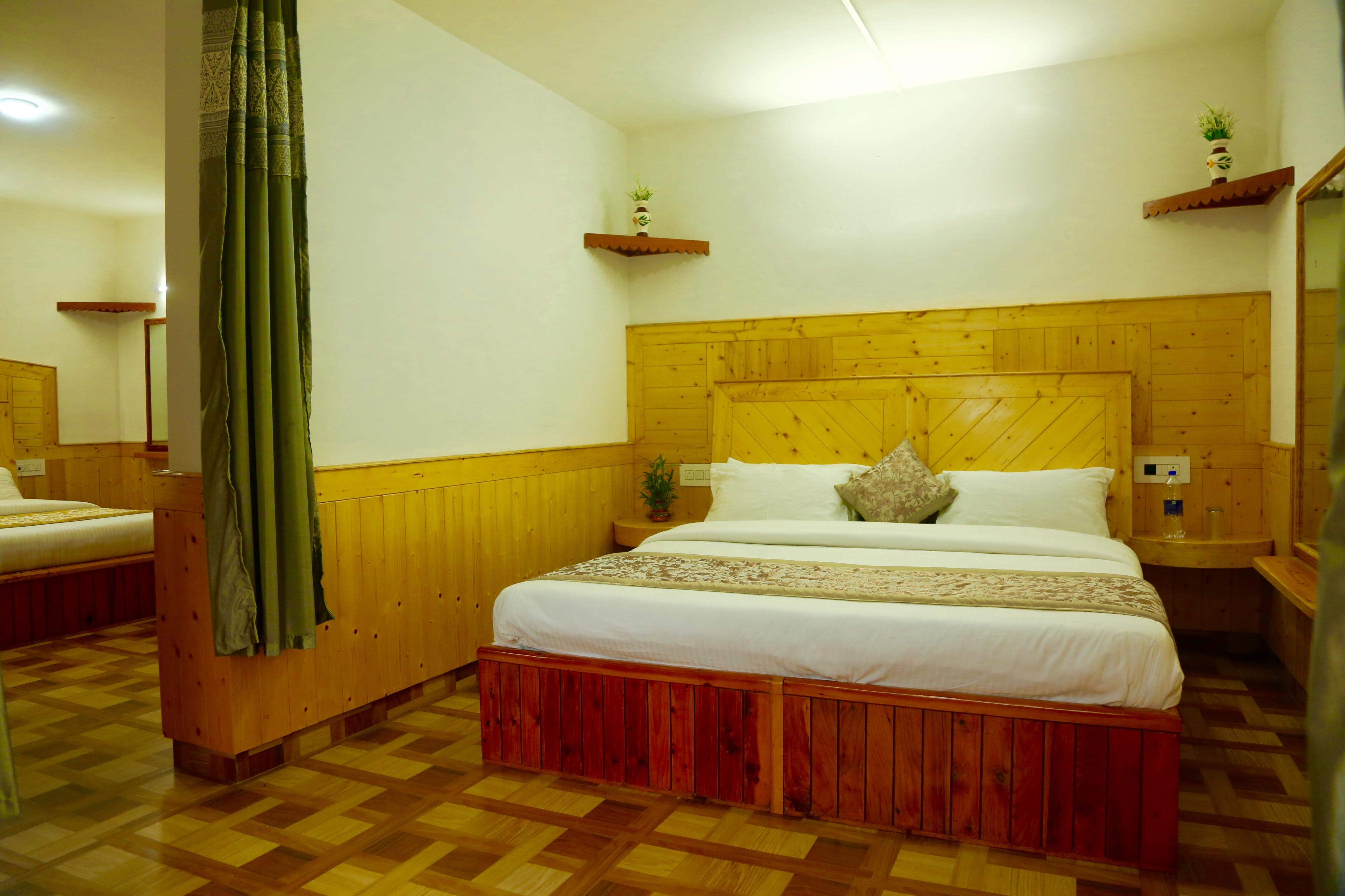 Hotel Rishi Palace Room Type - Family Suite