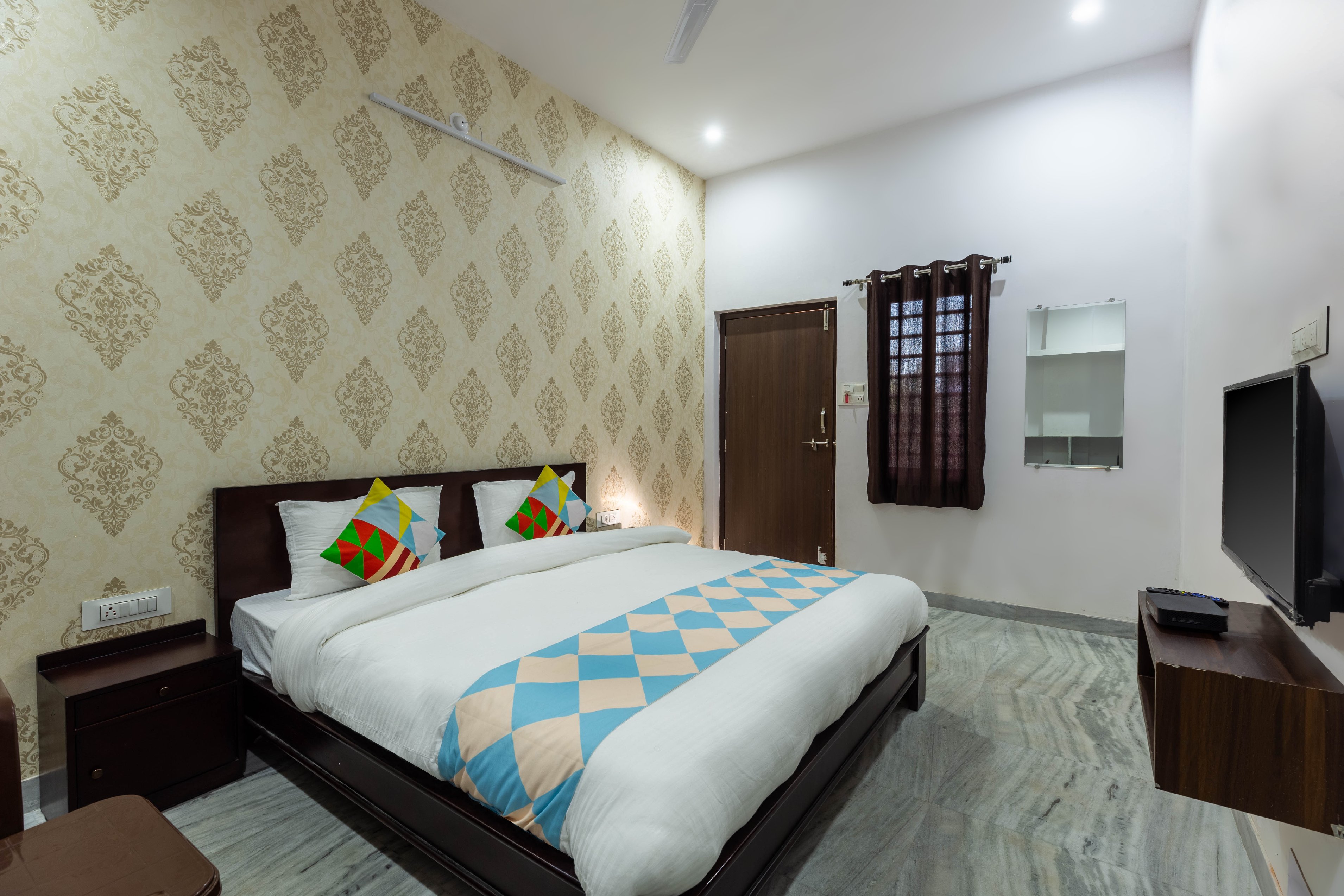 Gharana Room Type - Deluxe Room