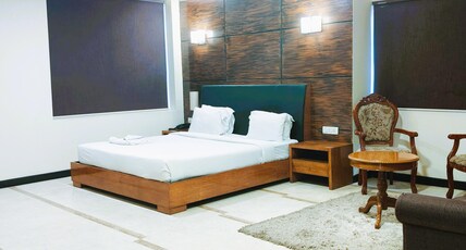 Athasri Inn Infantry Road Room Type - Premium Suite Room