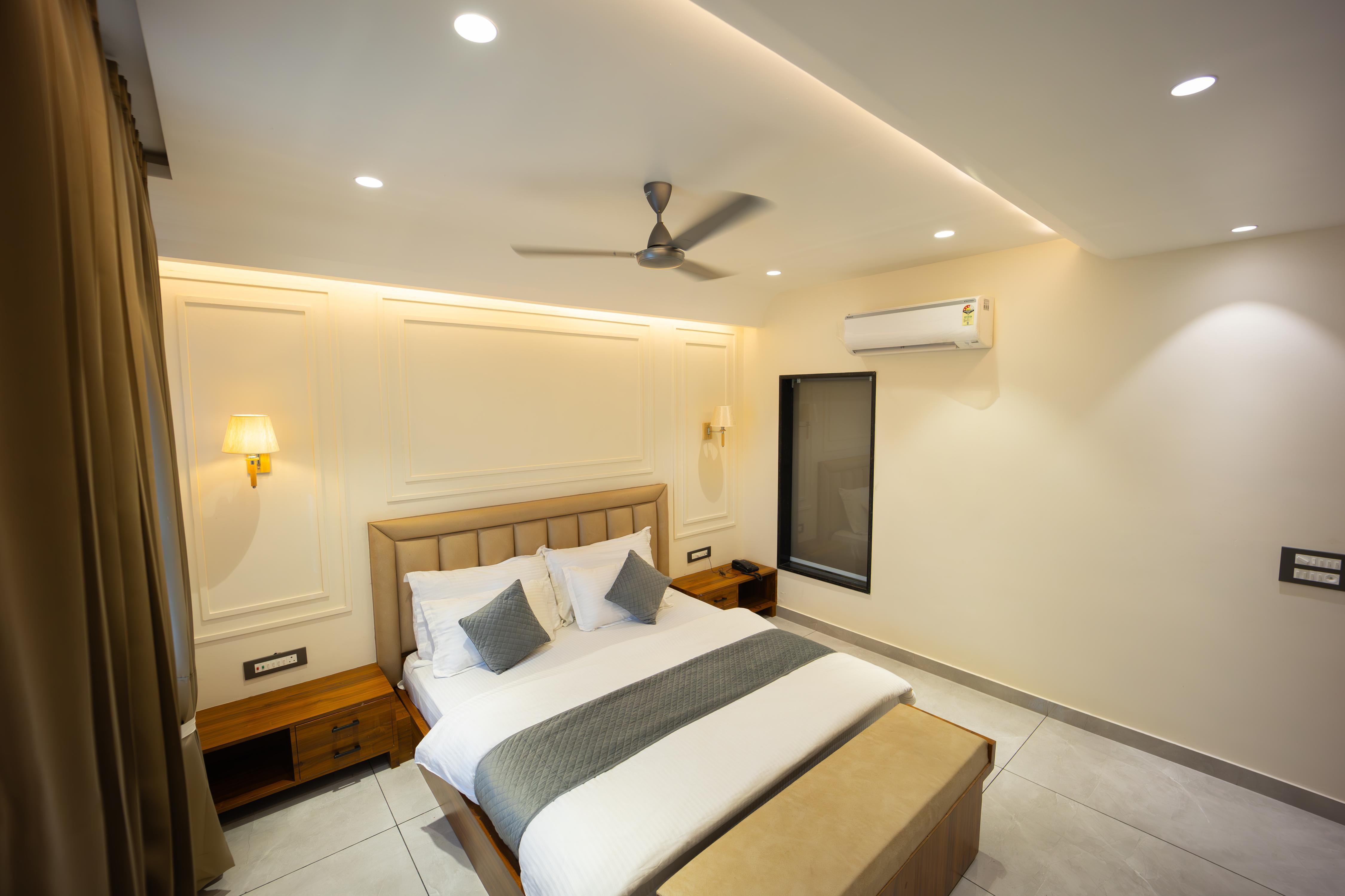 Hotel Shankar Palace Room Type - Super Deluxe Double bed room