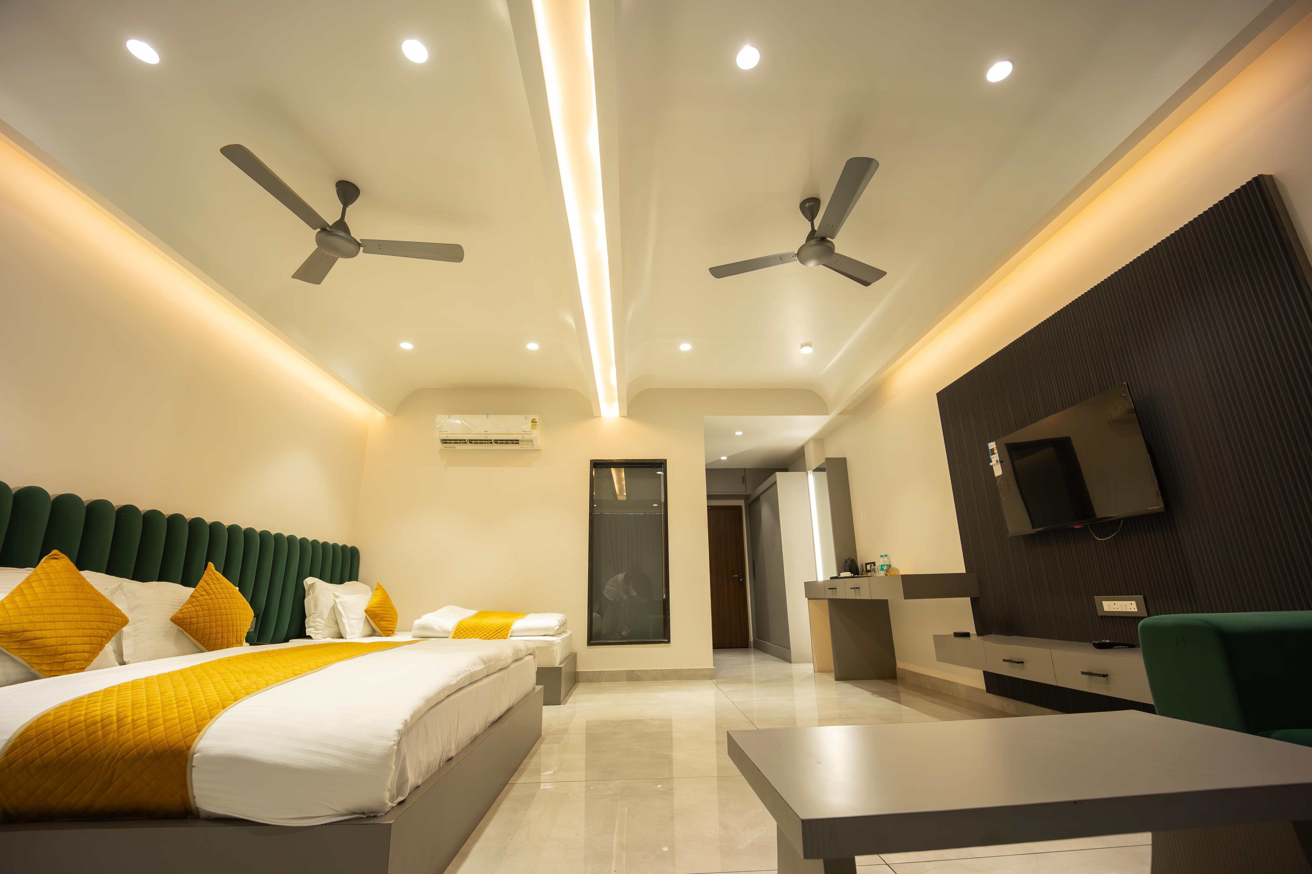 Hotel Shankar Palace Room Type - Suite Room Triple Bed