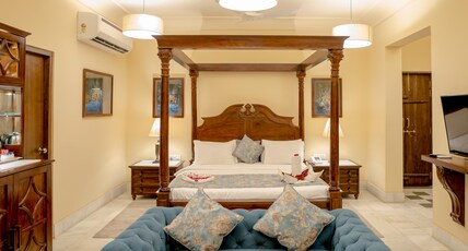 Kings Abode Room Type - Suite with Bath Tub