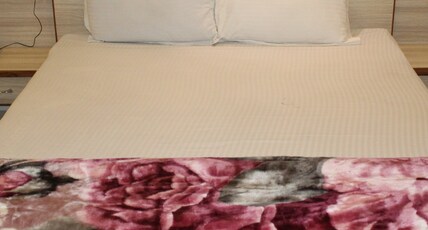 SIMLA HOTEL Room Type - DELUXE ROOM