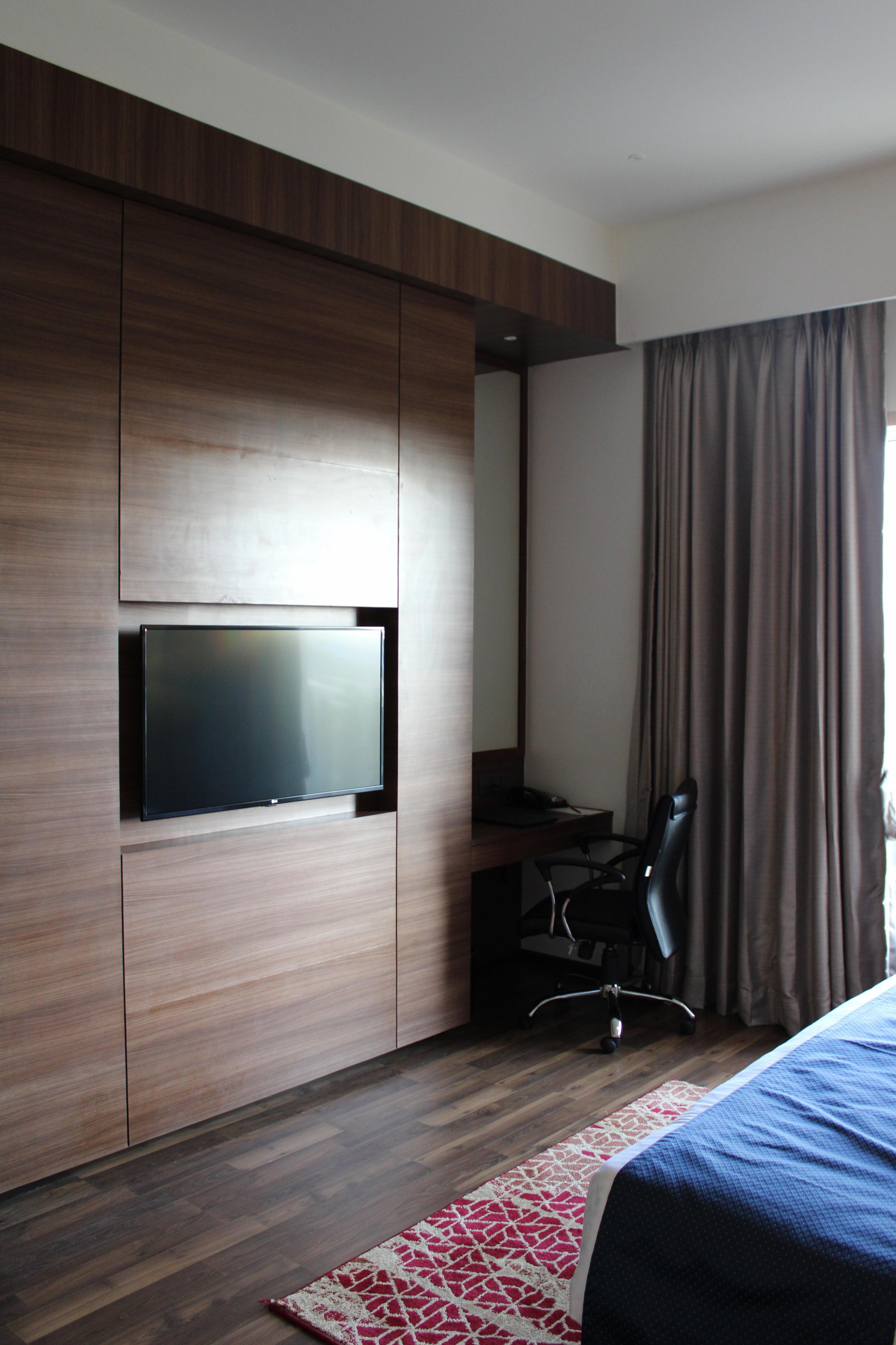 Ramada by Wyndham Gandhidham Shinay - Tap to explore photos