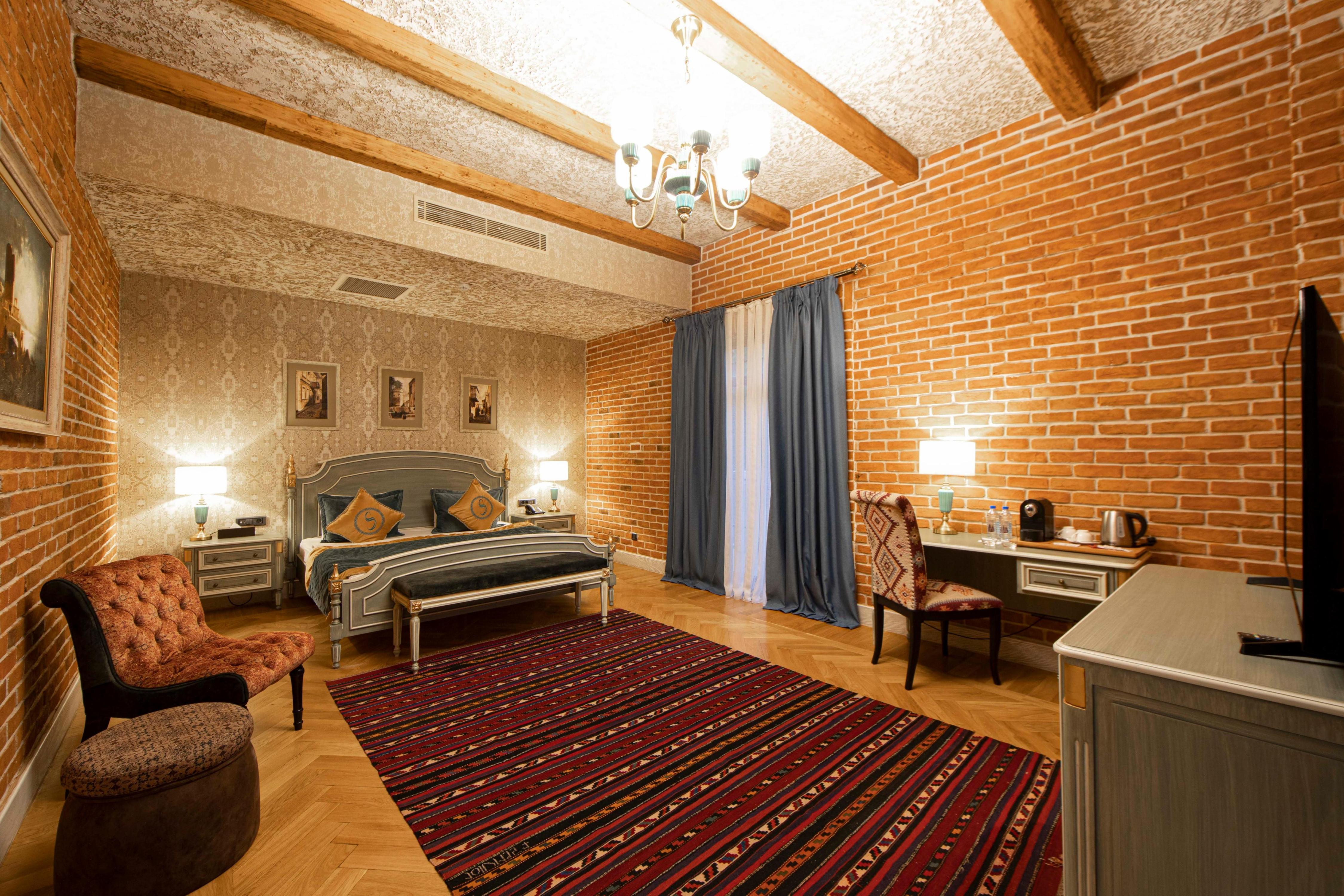 Sapphire Bayil Hotel Room Type - Executive Room
