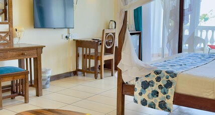 CityBlue Creekside Hotel & Suites, Mombasa Room Type - Deluxe Room with Creek View CityBlue Creekside Hotel & Suites, Mombasa Room Type - Deluxe Room with Creek View